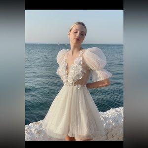 White short wedding dress size S/M